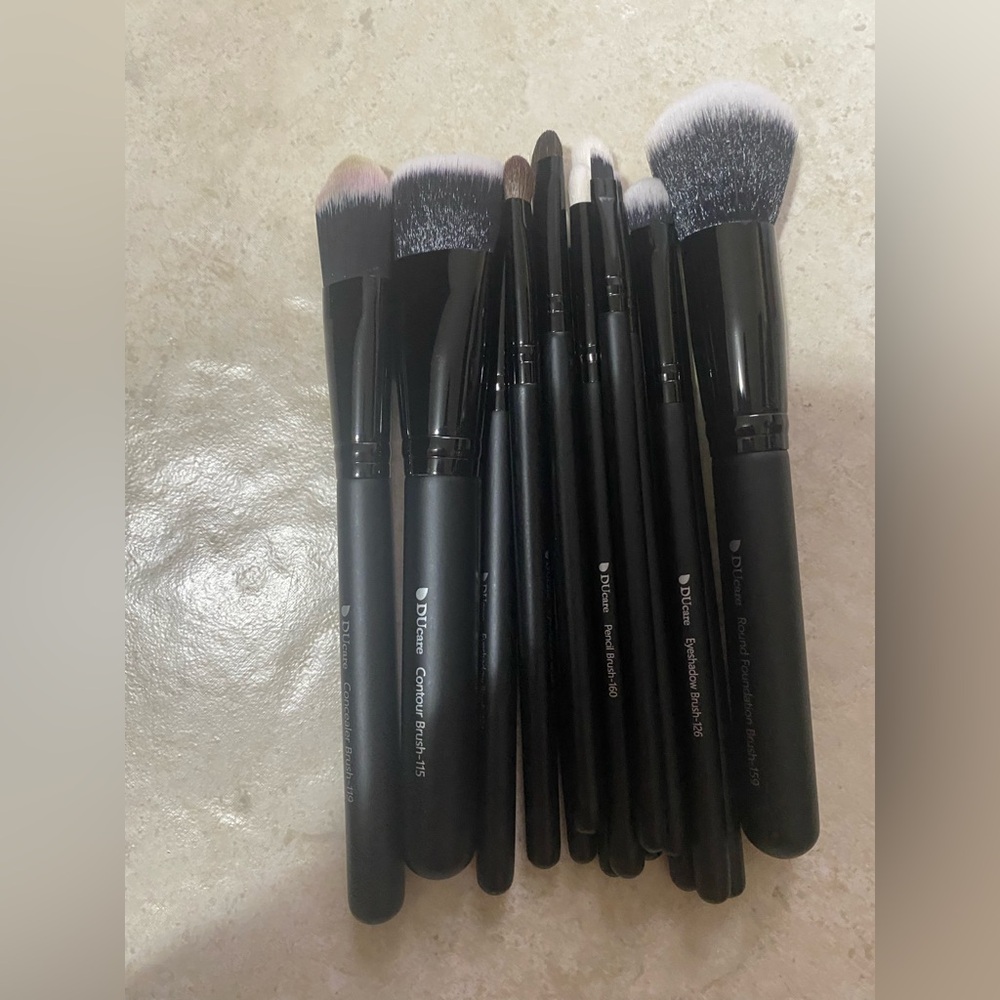 Professional Black Makeup Brush Set